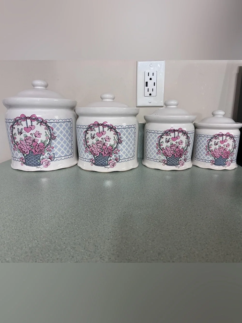 Vintage Veranda Hearts & Roses 4 Pc Ceramic Canister Set Cottagecore